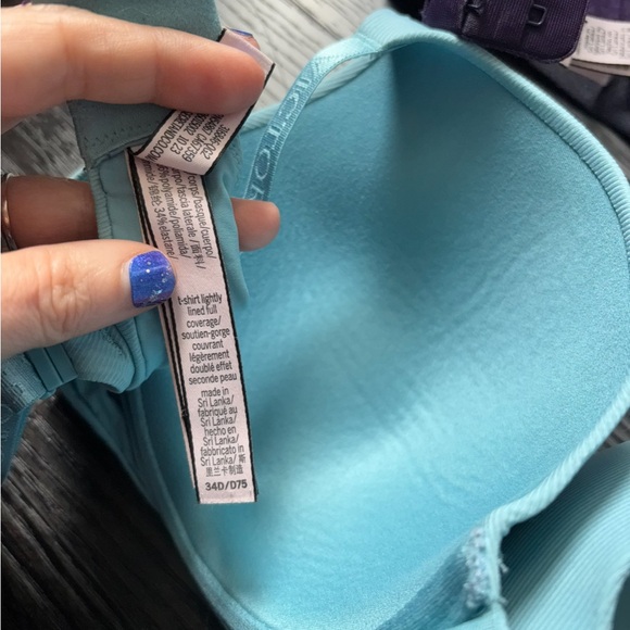 Victoria's Secret tshirt bras 34D - Picture 10 of 10